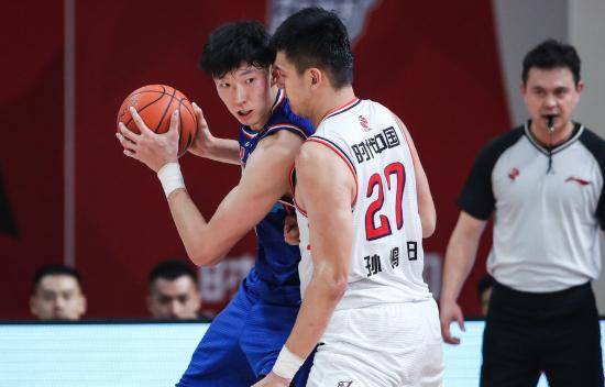  弗赖堡青春风暴来袭，小将建功助队取胜